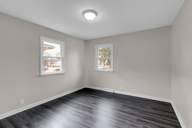 Building Photo - 3610 Gale Ln