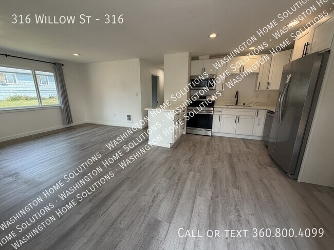 Building Photo - 316 Willow St