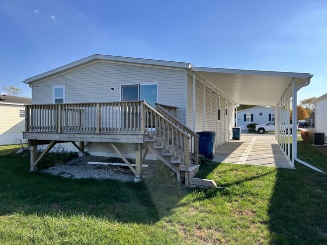 Building Photo - 5100 W Augusta Blvd