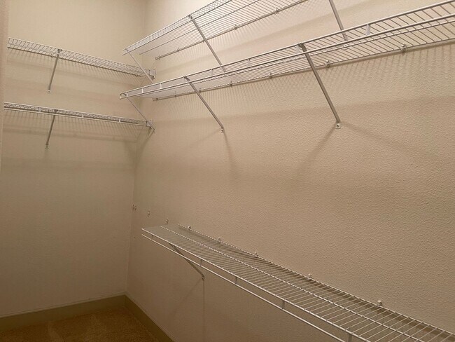 Building Photo - 2 Bedroom, 2 Bathroom Spacious Condo with Dining & Living Room within Heart of Buckhead