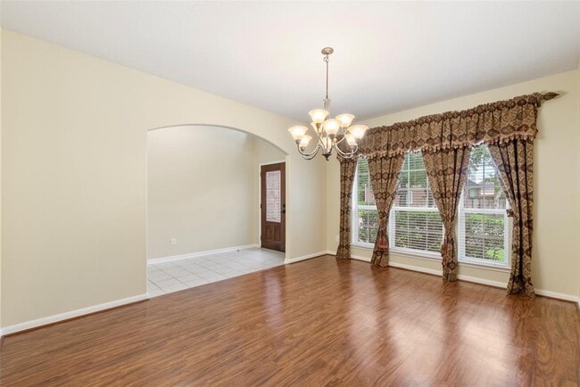 Building Photo - 25727 Shady Spruce Ln