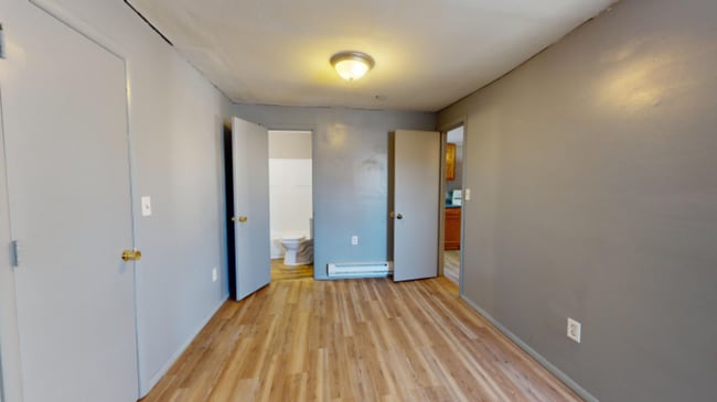 Building Photo - 3749 S Washington St