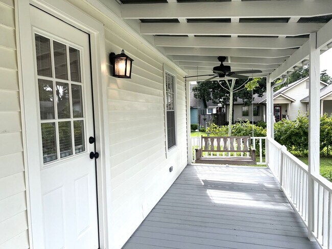 Building Photo - Iconic.... Capital Heights Cottage