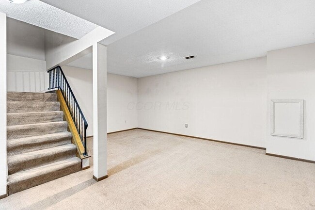 Building Photo - 1690 Watertower Dr