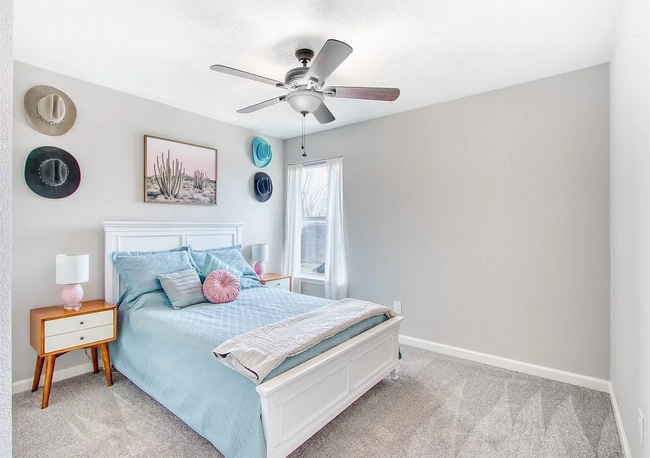 Building Photo - 2436 Nogales Dr