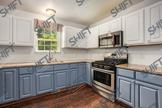 Building Photo - 755 North - Beautiful Single Family home