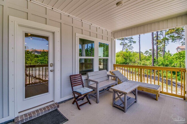 Building Photo - 14358 Gardenglen Dr