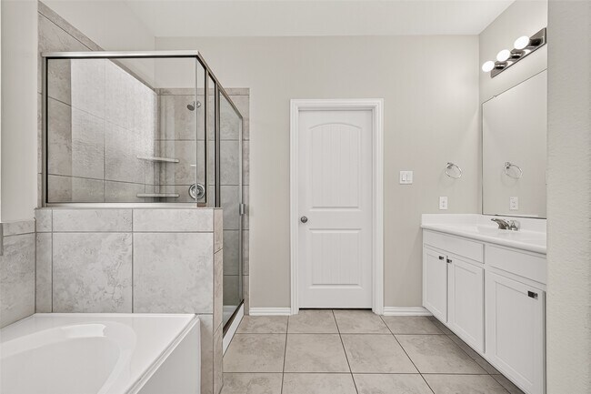 Building Photo - 20223 Highfield Park Dr