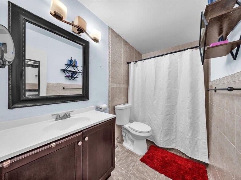 Building Photo - 2496 NW 99th Ave