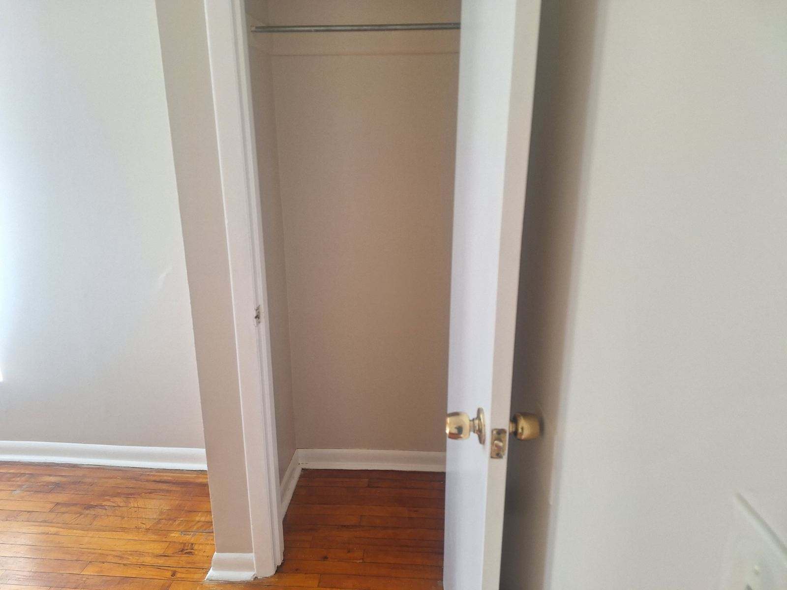 Closet - 1406 Butternut St