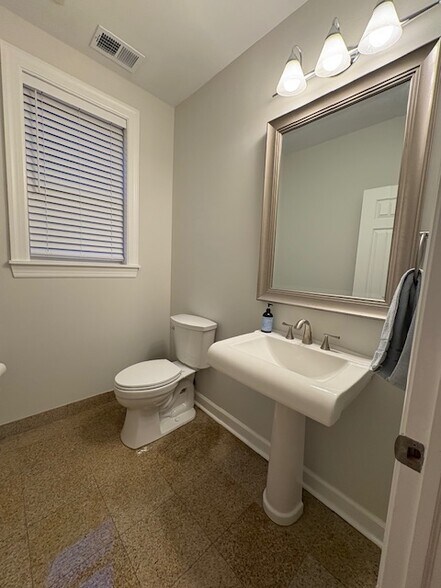 powder room - 2234 W Melrose St