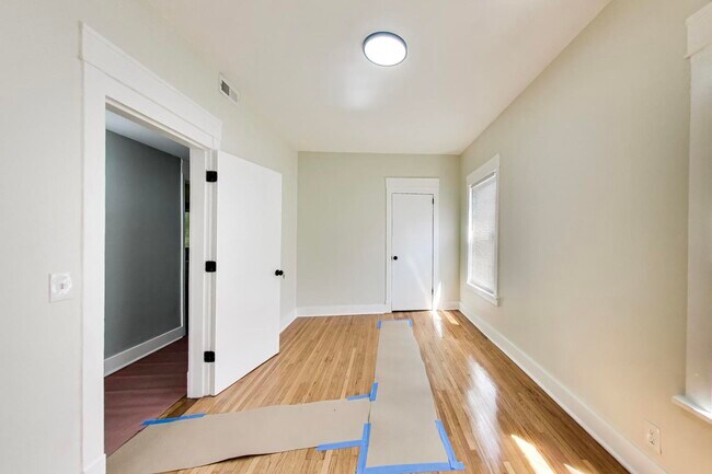 Building Photo - 43 N Menard Ave