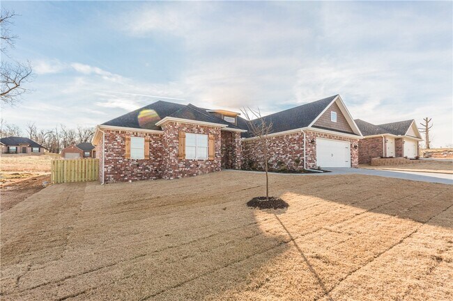 Building Photo - 1511 Abbey Ln