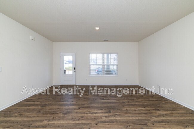 Building Photo - 4714 Willow Bluff Cir