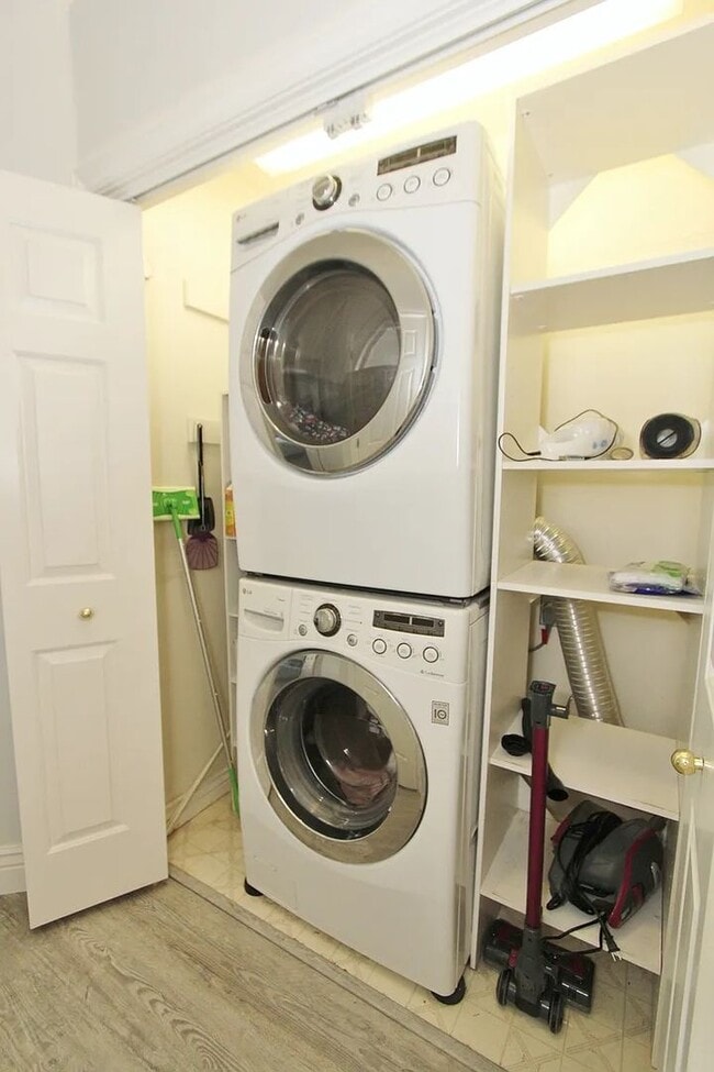 Building Photo - Charming Single-Level Home in Southeast Bo...