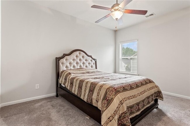 Building Photo - 256 Berkleigh Trails Dr