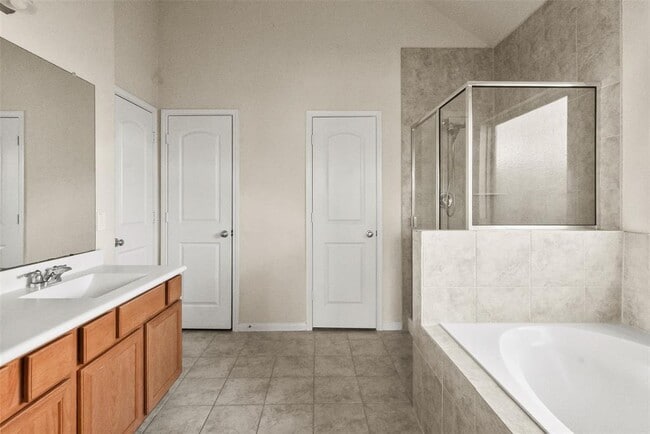 Building Photo - 10942 Sun River Falls Dr