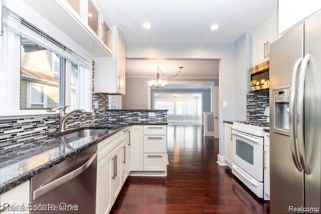 Building Photo - 1183 Bird Ave