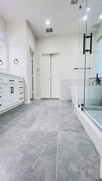 Building Photo - 818 Green Pond Dr