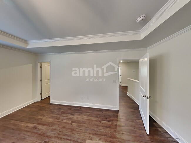 Building Photo - 122 Marin Dr