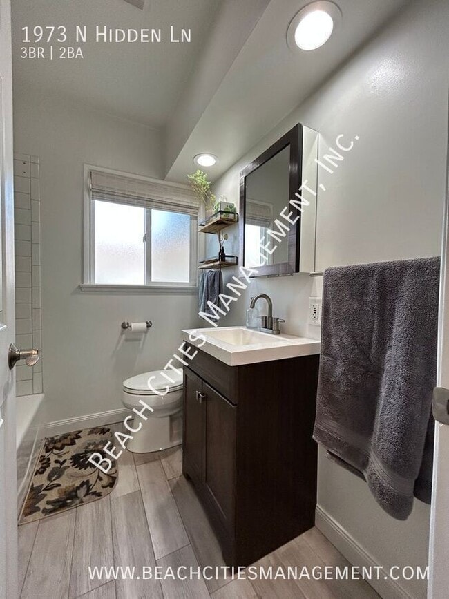 Building Photo - 1973 N Hidden Ln