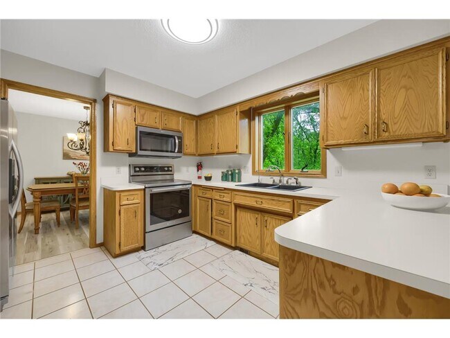 Building Photo - 3759 Greensboro Dr