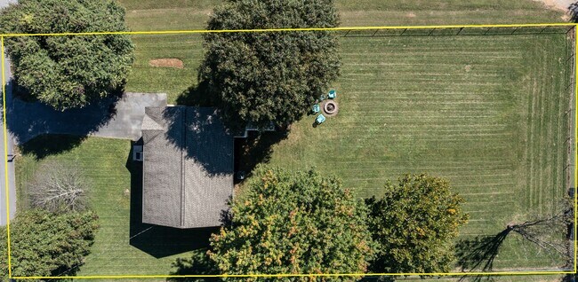 Building Photo - 112 Kings Mountain Ct