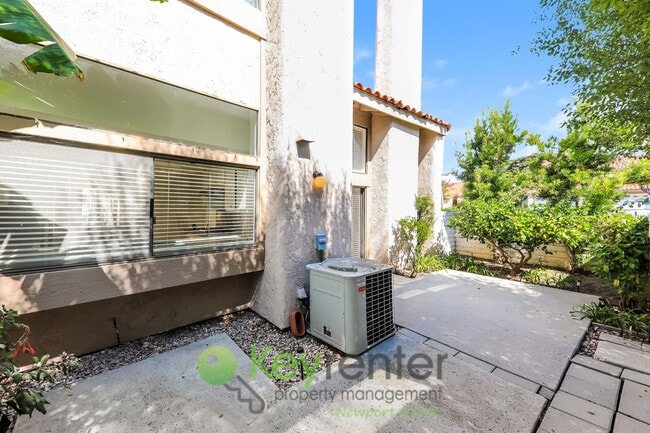 Building Photo - SOPHISTICATED FAMILY SANCTUARY IN COVETED ...