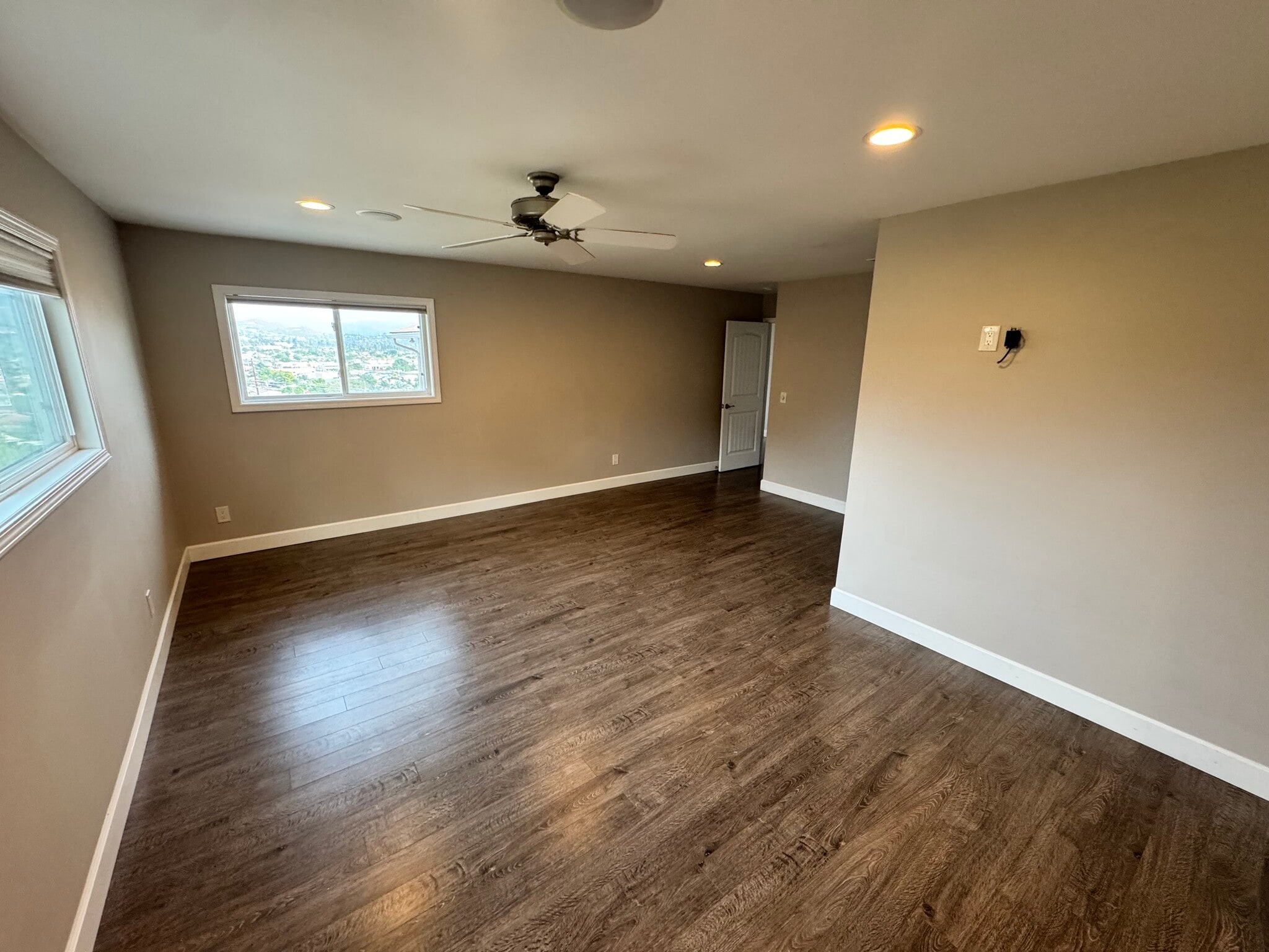 Building Photo - 1176 Dawnridge Ave