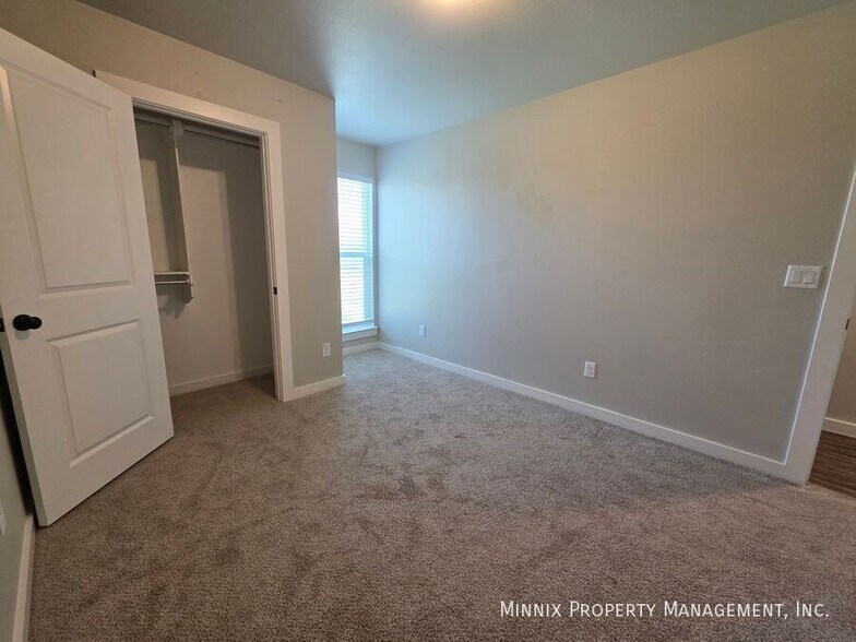 Building Photo - 7113 Black Butte