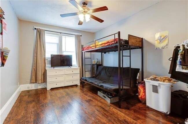 Building Photo - 104 Leah St