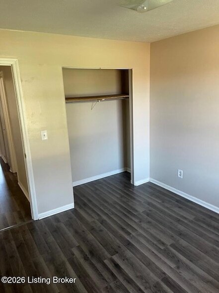 Building Photo - 1707A Cliff Ridge Ct