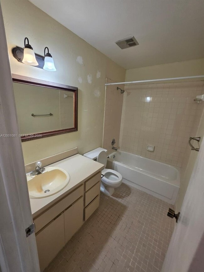 Building Photo - 7959 NW 41 Ct