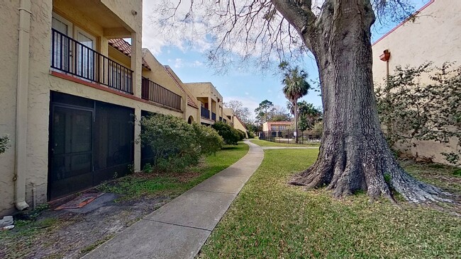 Building Photo - Beautiful 2 Bedroom Condo in The Colony Of...