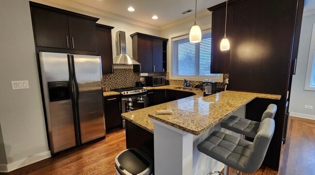 Building Photo - Breathtaking, 2-Bedroom, 2-Bath Condo Near Medical District