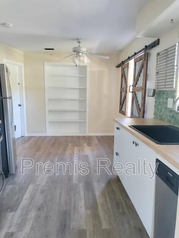 Building Photo - 6764 297th Ave N