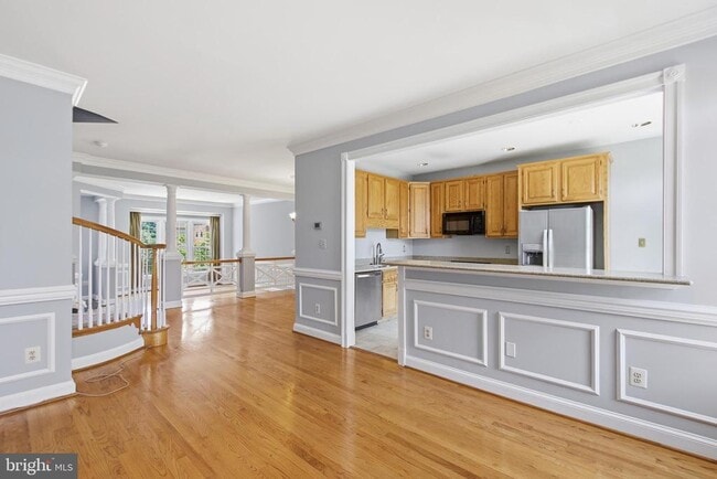 Building Photo - 6323 Barcroft Mews Dr