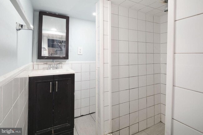 Building Photo - 1735 Mifflin St