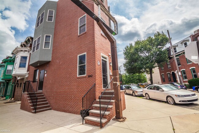 Building Photo - 3 br, 2 bath Triplex - 3842 LANCASTER AVE ...