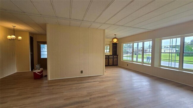 Building Photo - 7393 Fairlane Ave