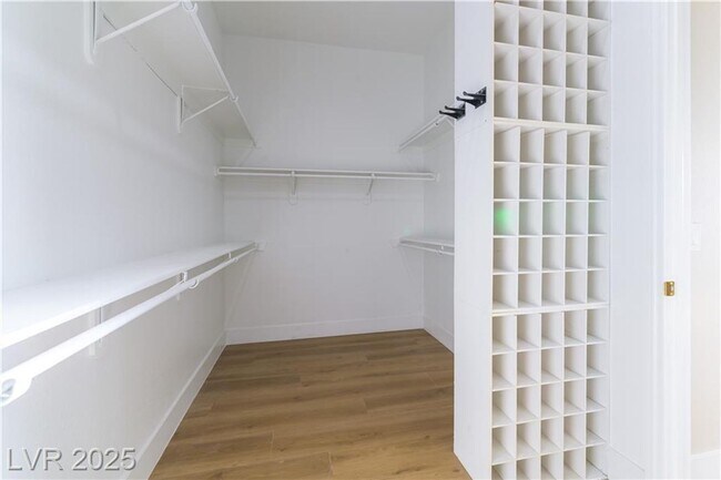 Building Photo - Amazing single story 3-bedroom home with A...