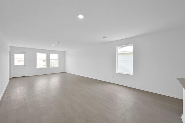 Building Photo - 31346 Black Cherry St