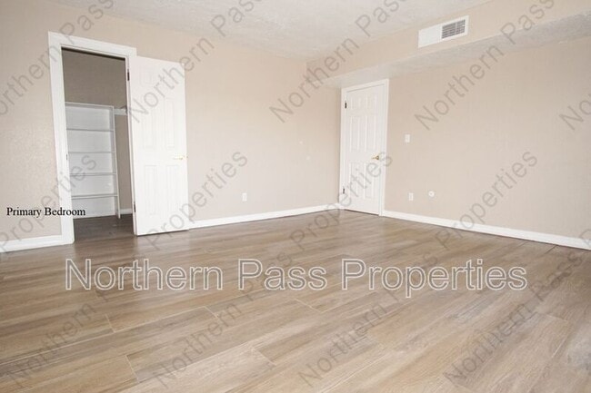 Building Photo - 1582 Bengal Dr