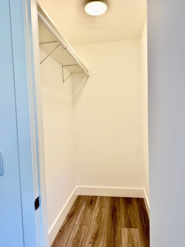 Building Photo - Gorgeous Encino Hills Home