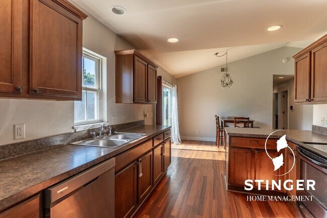 Building Photo - 46 Spearmint Cir