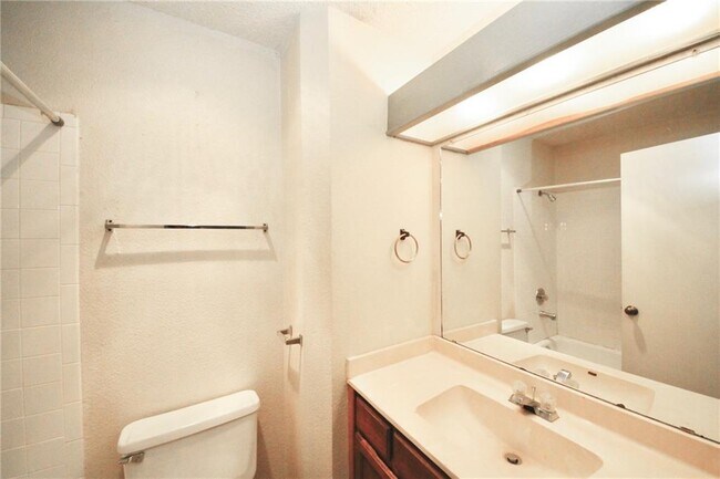 Building Photo - 12303 Deer Falls Dr