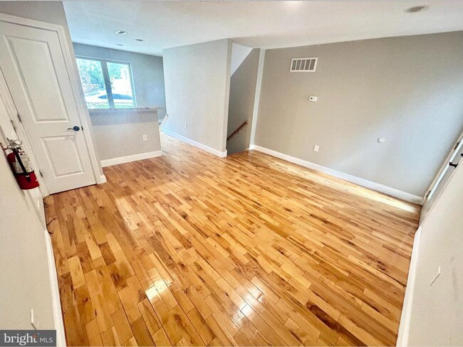 Building Photo - 426A N 40th St