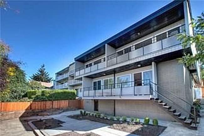 Building Photo - 6039 3rd Ave NW