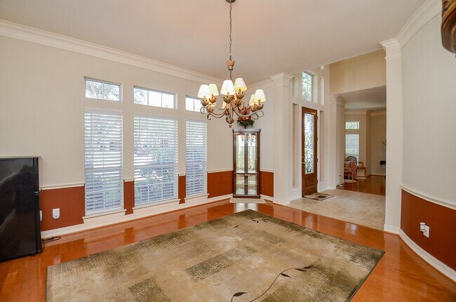 Building Photo - 7934 Woodcrest Ct