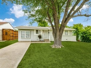 Building Photo - 1814 Burke Dr